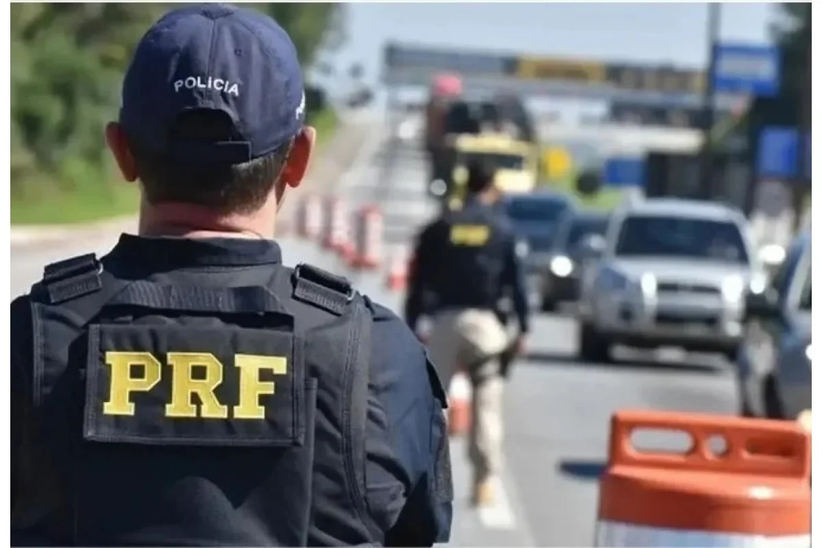 PRF reforça fiscalização nas rodovias de Minas durante o feriado de Finados