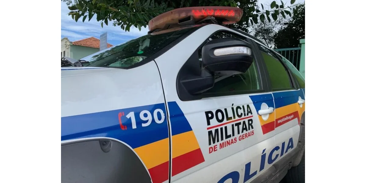 Criminosos invadem casa, ameaçam criança de 4 anos e acabam baleados durante reação de morador