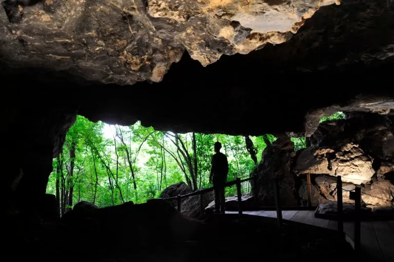 Três grutas de Minas formam rota turística com história, ciência e belezas naturais