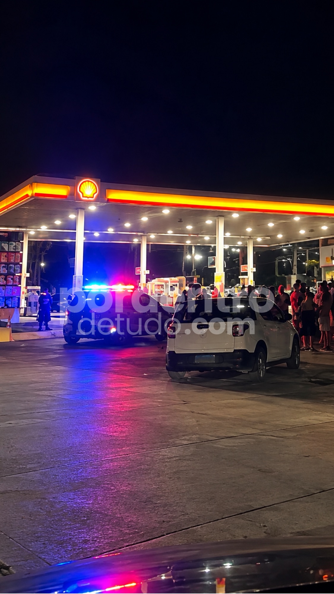 VÍDEO: Adolescente é assassinado a tiros no pátio de posto de combustíveis em Matozinhos