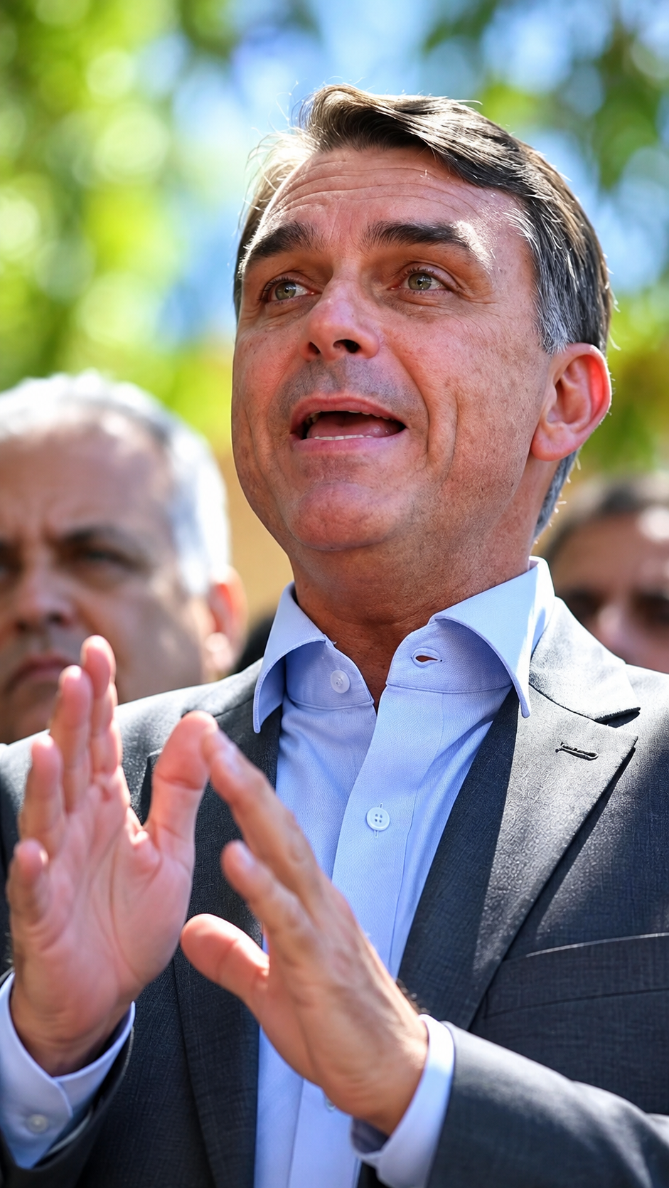 Flávio Bolsonaro quer reduzir maioridade penal e limitar poderes do STF se for eleito