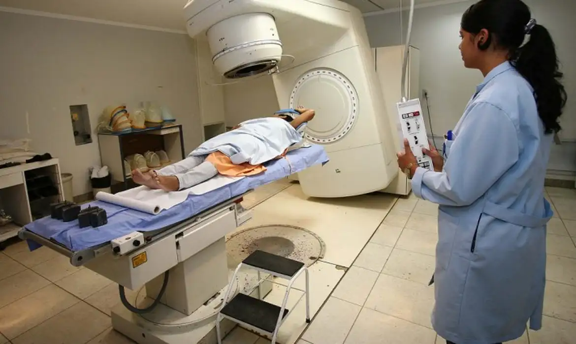 Minas Gerais pode registrar mais de 8 mil novos casos anuais de câncer de mama até 2028