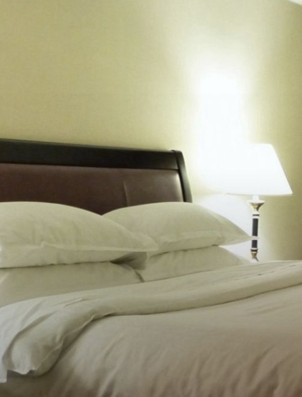 Homem de 33 anos morre em motel após confusão com namorada e pastor em SP