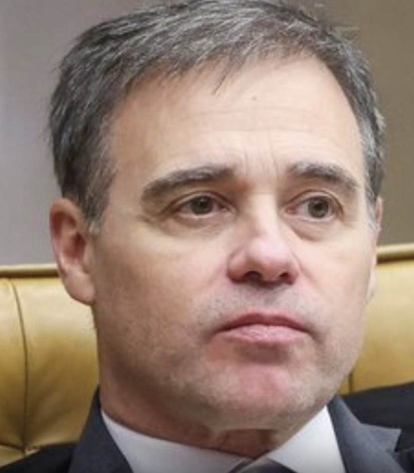 TSE barra divulgação de dados sigilosos de Lula e Flávio Bolsonaro antes do 2º turno