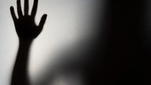 Homem é detido por manter esposa em cárcere privado por dois anos; filha denuncia