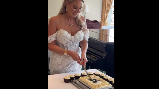 Casamento sem noivo: mulher com câncer terminal realiza sonho de casamento